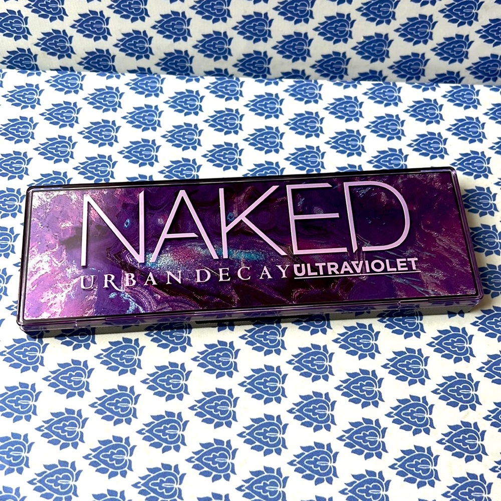 Urban Decay Ultraviolet Eyeshadow Palette